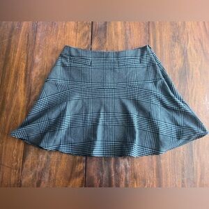 NWT LOFT Houndstooth Plaid Miniskirt Black Gray Size 2
